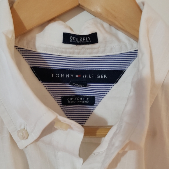 Mens Tommy Hilfiger Button Down Dress Shirt - Picture 5 of 5